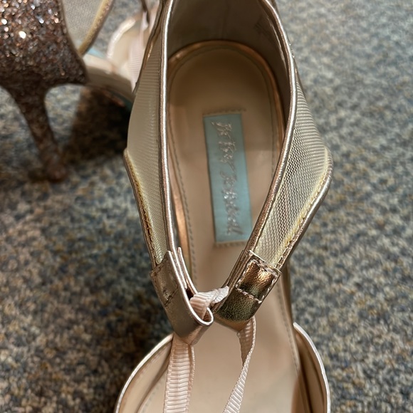 Sparkle Betsey Johnson Heel with Tie Size 8 - Picture 6 of 10